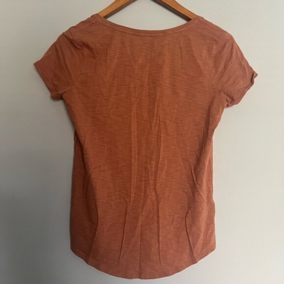 Lululemon Love V Neck Short Sleeve T Shirt Desert Sun Size 4 - Picture 2 of 3